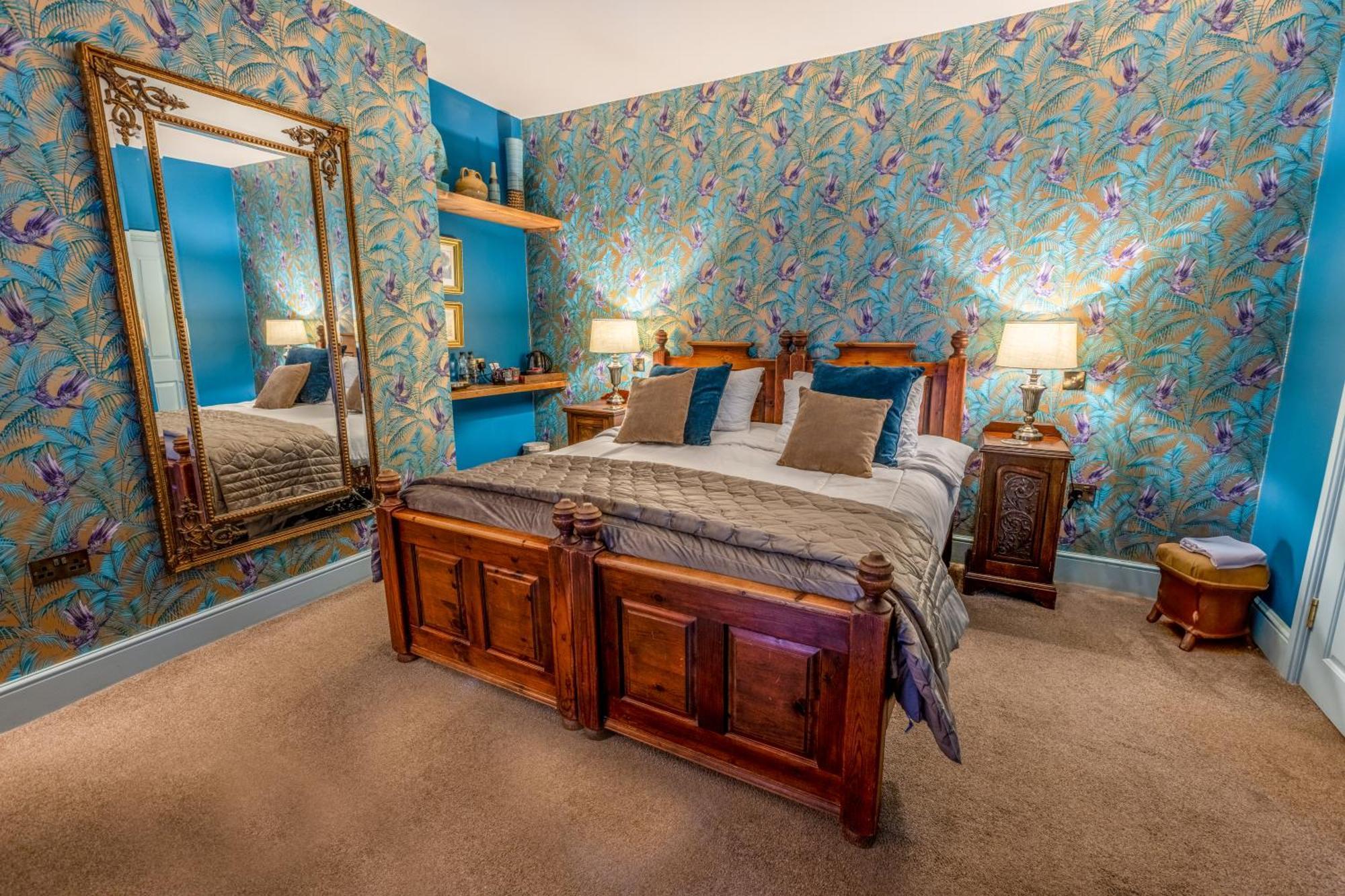 Deluxe SuperKing or Twin Room